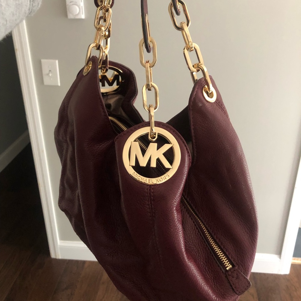 Michael Kors Fulton Leather bag in Burgundy!